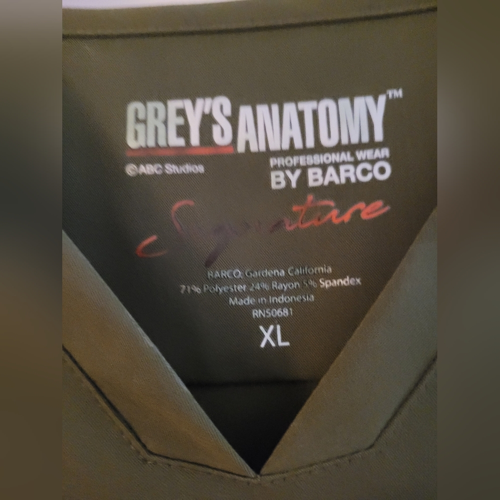 Greys anatomy scrub top